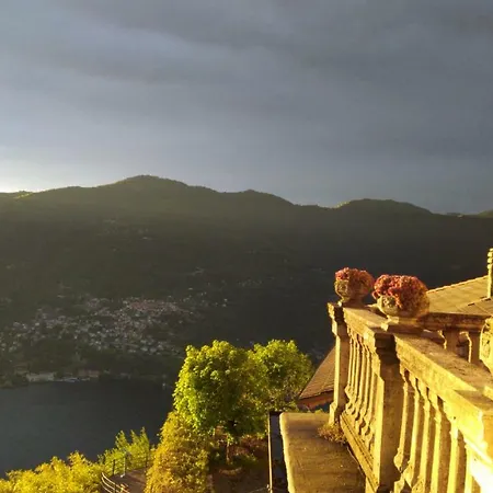 Il Balcone Sul Couette-café 3*