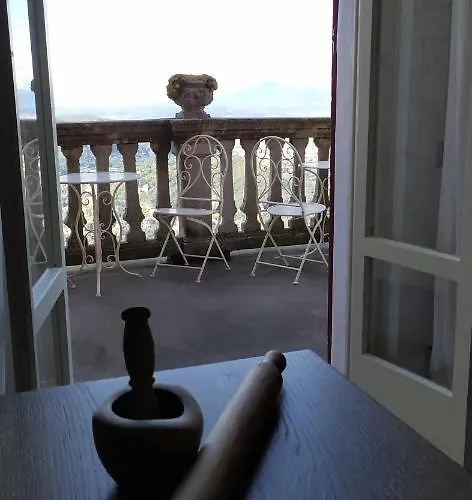 Il Balcone Sul Oda ve Kahvaltı Brunate